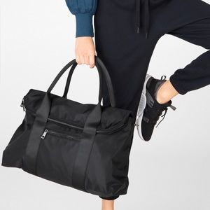 Fabletics grip pocket tote